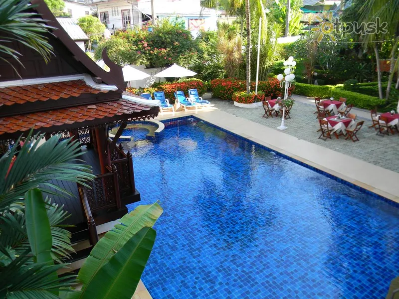 Фото отеля Villa Atchara 3* о. Пхукет Таиланд экстерьер и бассейны