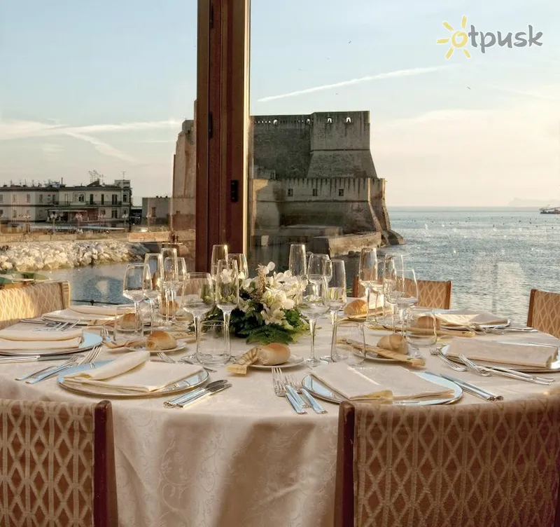 Фото отеля Royal Continental Napoli 4* Neapole Itālija bāri un restorāni