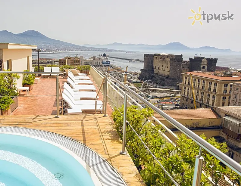 Фото отеля Renaissance Naples Hotel Mediterraneo 4* Неаполь Италия экстерьер и бассейны