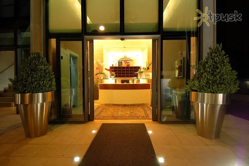 Фото отеля Ambasciata Hotel 3* Венеция Италия экстерьер и бассейны
