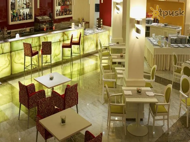 Фото отеля Oriente Hotel 4* Бари Италия бары и рестораны