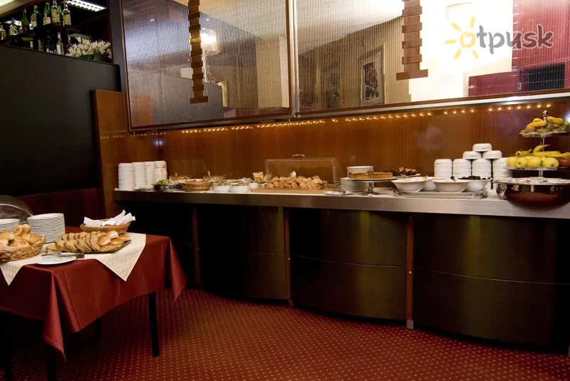 Фото отеля Boston Hotel 3* Bari Itālija bāri un restorāni