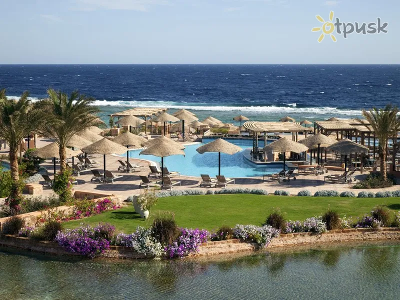 Фото отеля Radisson Blu El Quseir 5* Ель Кусейр Єгипет екстер'єр та басейни
