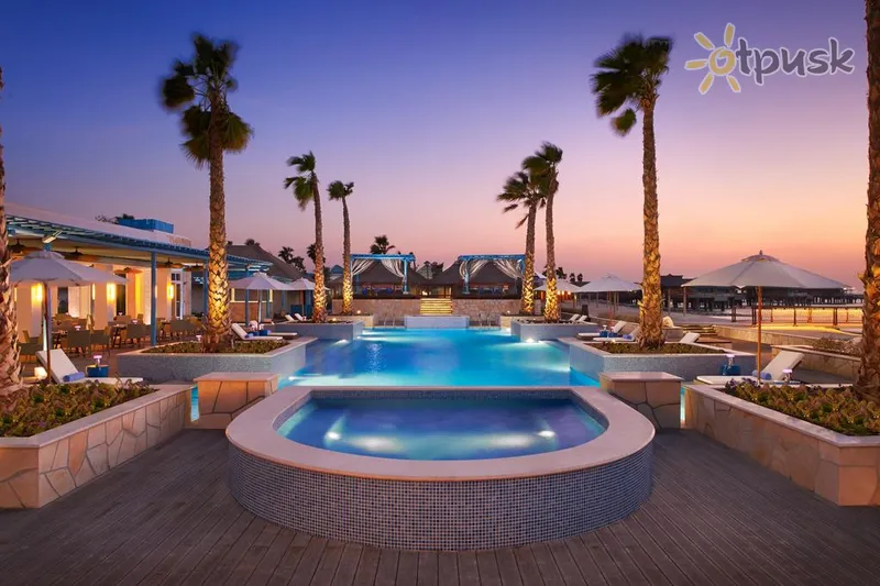 Фото отеля Banana Island Resort Doha by Anantara 5* Доха Катар екстер'єр та басейни