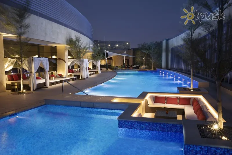 Фото отеля AlRayyan Hotel Doha, Curio Collection by Hilton 5* Доха Катар экстерьер и бассейны