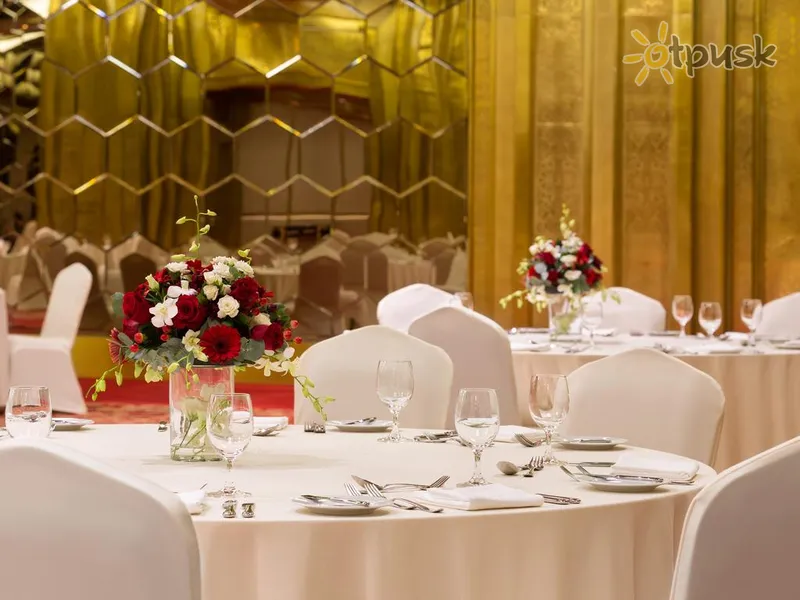Фото отеля Sheraton Grand Doha Resort & Convention Hotel 5* Доха Катар бары и рестораны