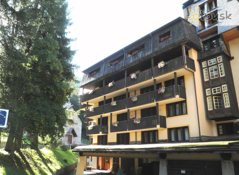 Фото отеля R.T.A. Hotel des Alpes 2 3* Madonna di Campiglio Italija išorė ir baseinai