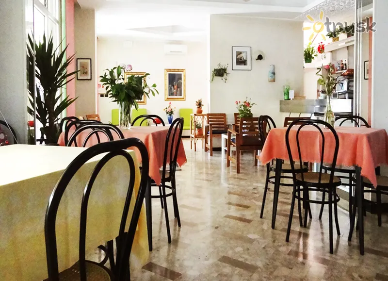 Фото отеля Brezza Hotel 3* Rimini Itālija bāri un restorāni