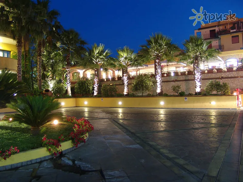 Фото отеля Caesar Palace 4* о. Сицилія Італія екстер'єр та басейни