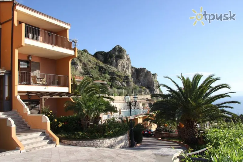 Фото отеля Capo Dei Greci Taormina Coast — Resort Hotel & Spa 4* о. Сицилия Италия экстерьер и бассейны