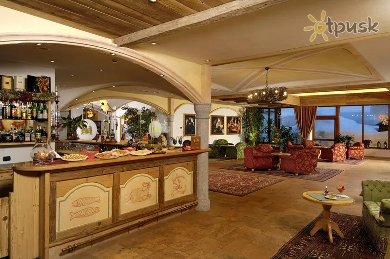 Фото отеля Carlo Magno Hotel Spa & Resort 4* Мадонна ди Кампильо Италия лобби и интерьер