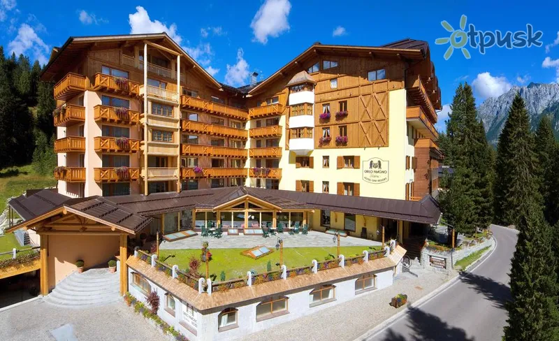 Фото отеля Carlo Magno Hotel Spa & Resort 4* Мадонна ді Кампільйо Італія екстер'єр та басейни