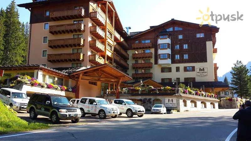 Фото отеля Carlo Magno Hotel Spa & Resort 4* Мадонна ди Кампильо Италия экстерьер и бассейны