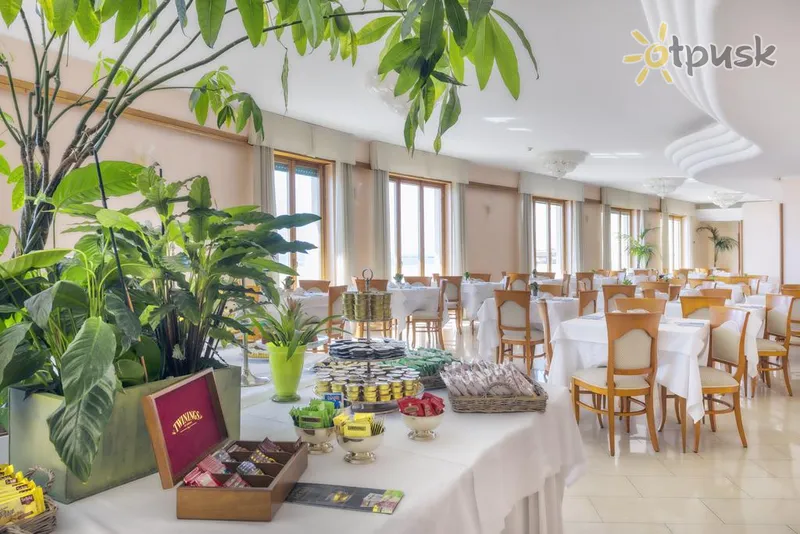 Фото отеля Astura Palace Hotel 4* Tirėnų jūros pakrantė Italija barai ir restoranai