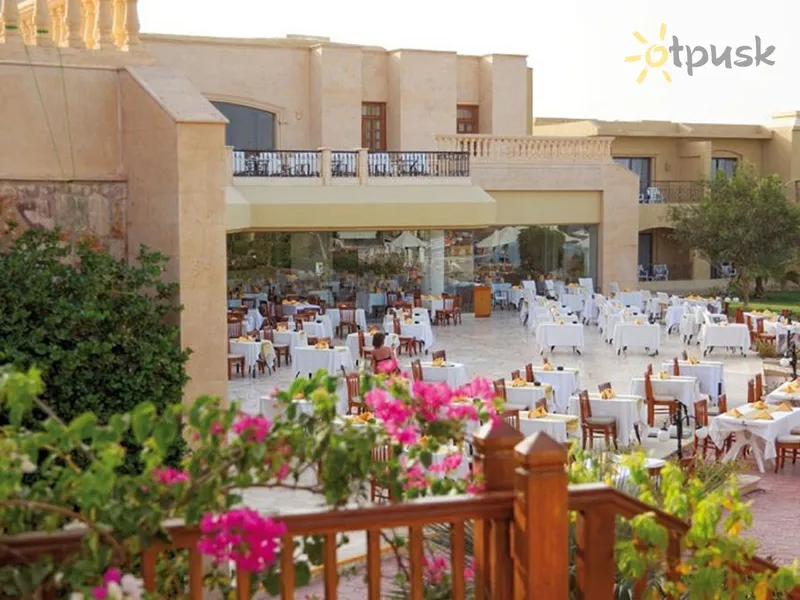 Фото отеля The Three Corners Fayrouz Plaza Beach Resort 5* Marsa Alamas Egiptas barai ir restoranai