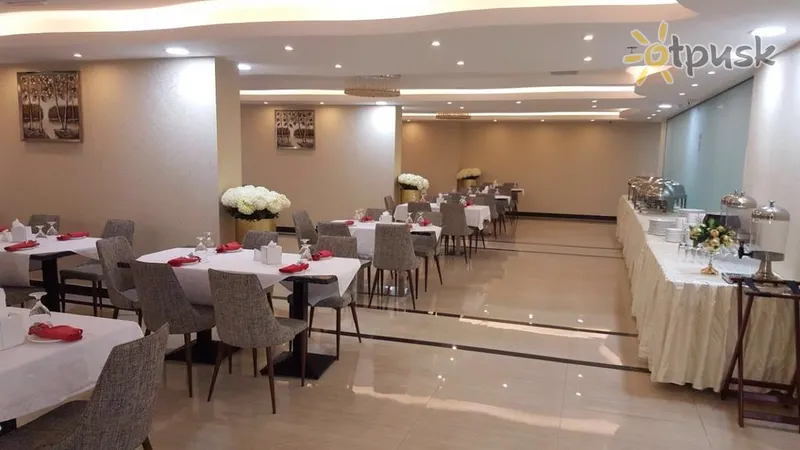 Фото отеля Al Salam Grand Hotel 4* Шарджа ОАЕ бари та ресторани