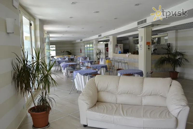 Фото отеля Onda Marina Residence 3* Виареджио Италия лобби и интерьер