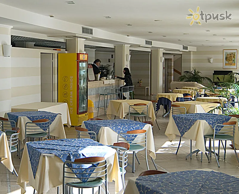 Фото отеля Onda Marina Residence 3* Виареджио Италия бары и рестораны