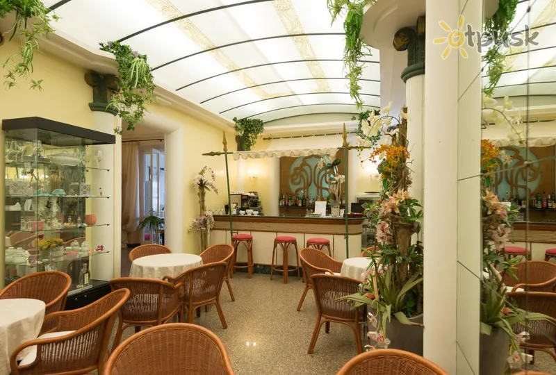 Фото отеля Tiziana Villa 3* Viareggio Italija fojė ir interjeras