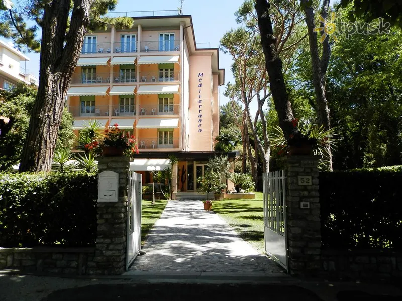 Фото отеля Albergo Mediterraneo Hotel 3* Viareggio Itālija ārpuse un baseini