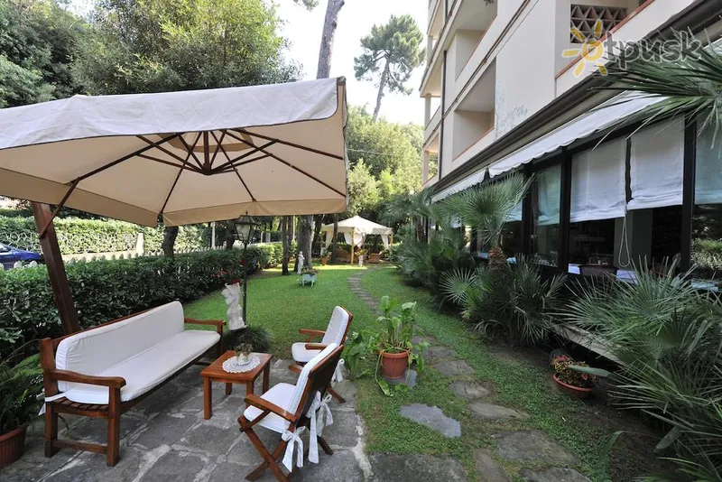 Фото отеля Kyrton Hotel 3* Forte dei Marmi Itālija ārpuse un baseini