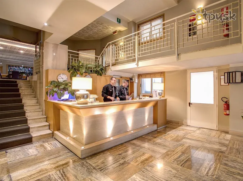 Фото отеля Delle Nazioni 3* Флоренція Італія лобі та інтер'єр