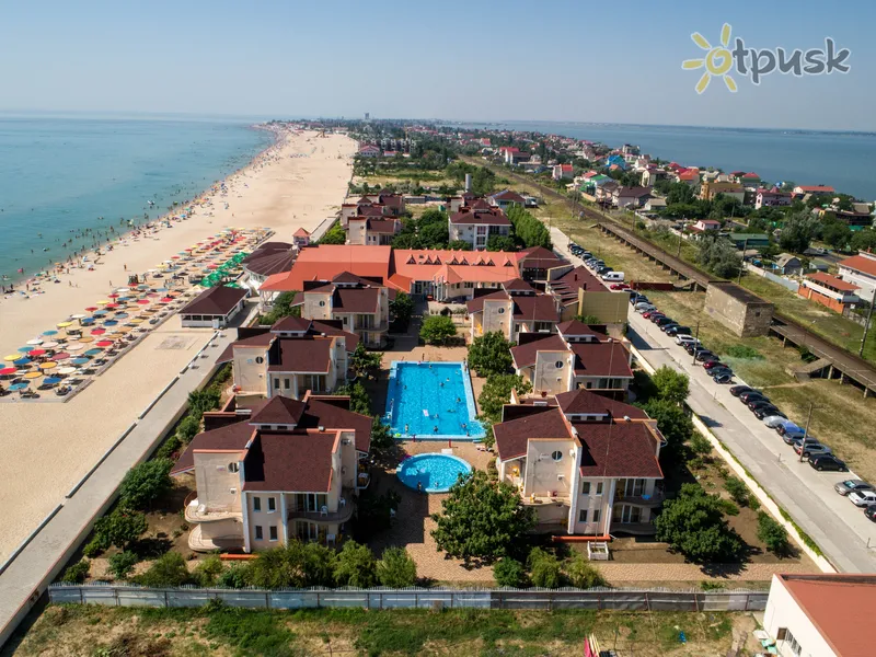 Фото отеля Вероника 3* Zatoka Ukraina išorė ir baseinai