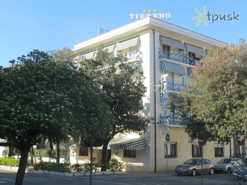 Фото отеля Tirreno Hotel 3* Форте-дей-Мармі Італія екстер'єр та басейни