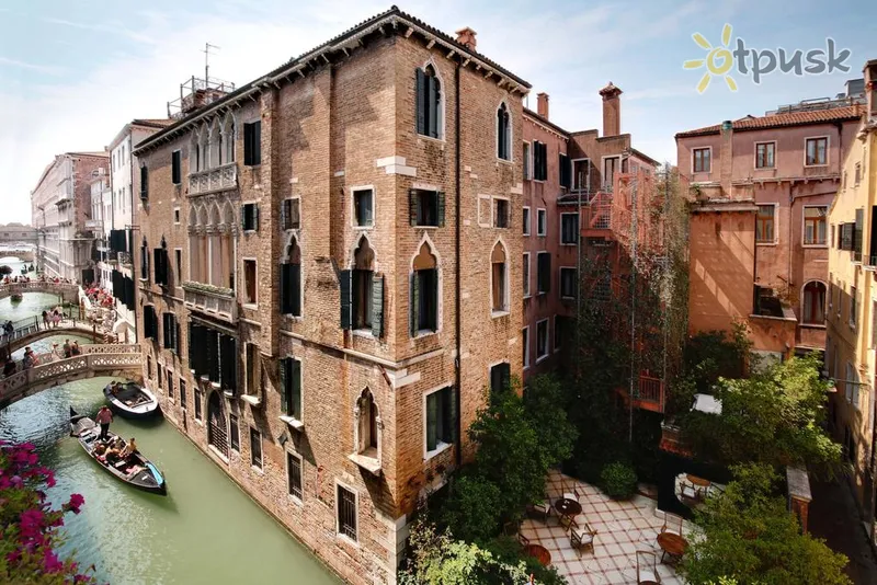 Фото отеля Dona Palace 4* Венеція Італія екстер'єр та басейни