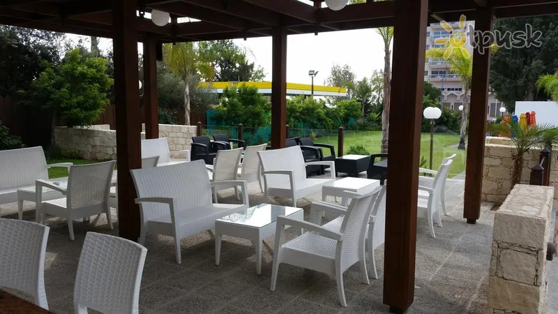 Фото отеля The Caravel Hotel 3* Лимассол Кипр бары и рестораны