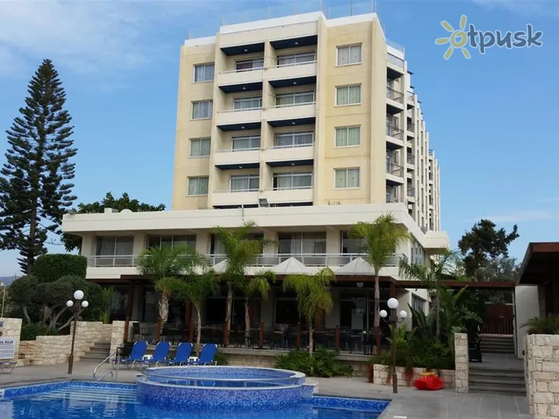 Фото отеля The Caravel Hotel 3* Лімассол Кіпр екстер'єр та басейни