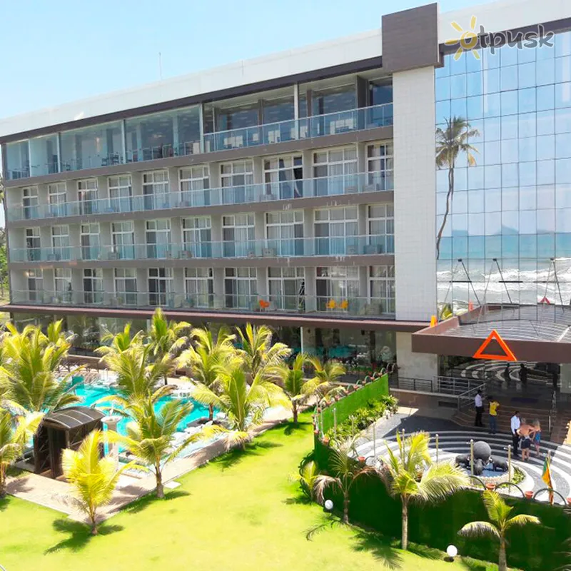 Фото отеля Ocean Queen Hotel 4* Ваддува Шри-Ланка экстерьер и бассейны