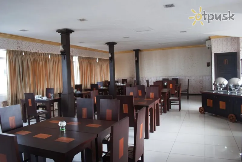 Фото отеля Ceylon City Hotel 3* Kolombas Šri Lanka barai ir restoranai