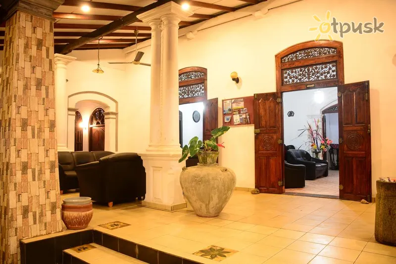 Фото отеля Shanthi Beach Resort 2* Унаватуна Шрі Ланка лобі та інтер'єр