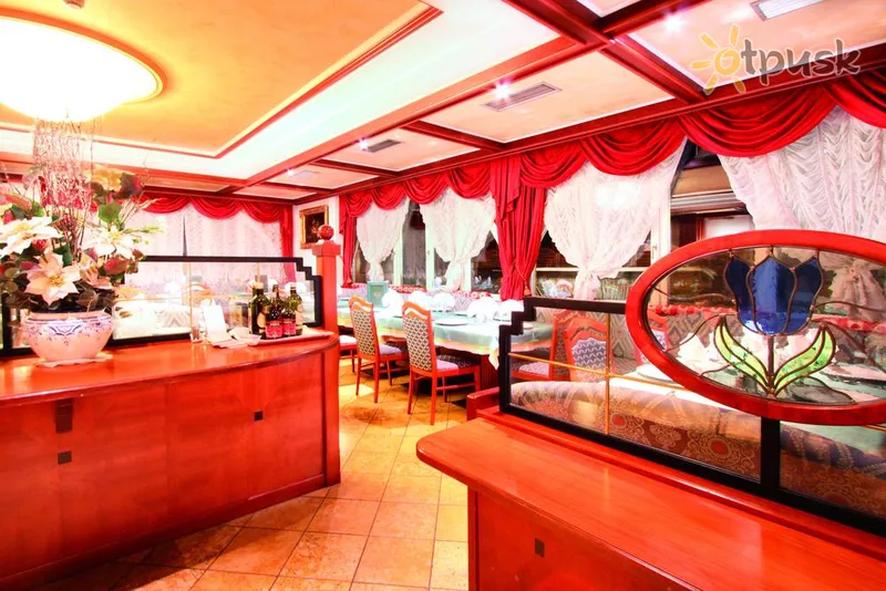 Фото отеля Schloss Hotel & Club Dolomiti 4* Канацея Італія бари та ресторани