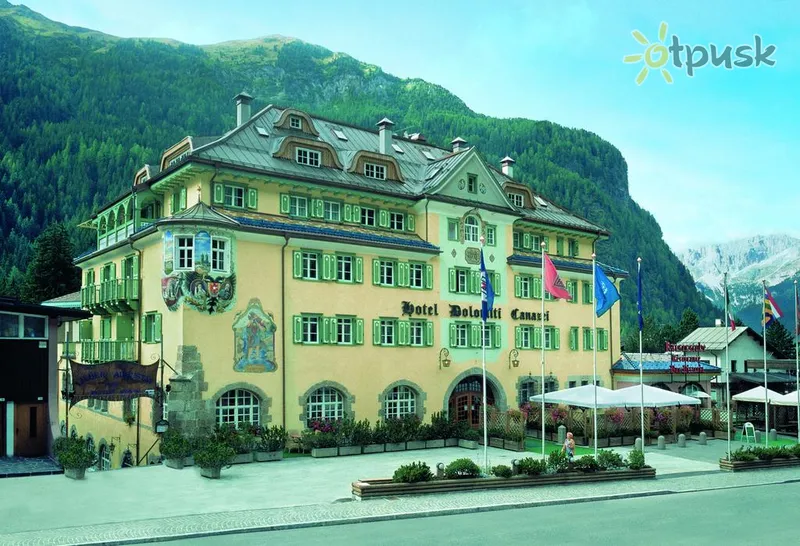 Фото отеля Schloss Hotel & Club Dolomiti 4* Канацея Италия экстерьер и бассейны