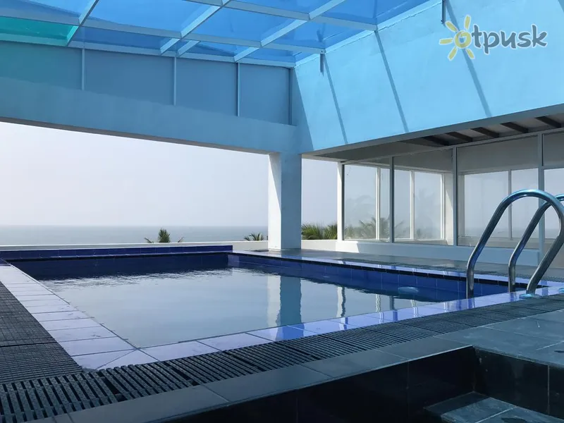 Фото отеля Blue Sky Hotel 3* Хіккадува Шрі Ланка екстер'єр та басейни