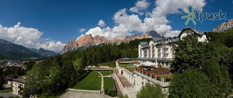 Фото отеля Cristallo a Luxury Collection Resort & Spa 5* Kortina d'Ampezas Italija išorė ir baseinai