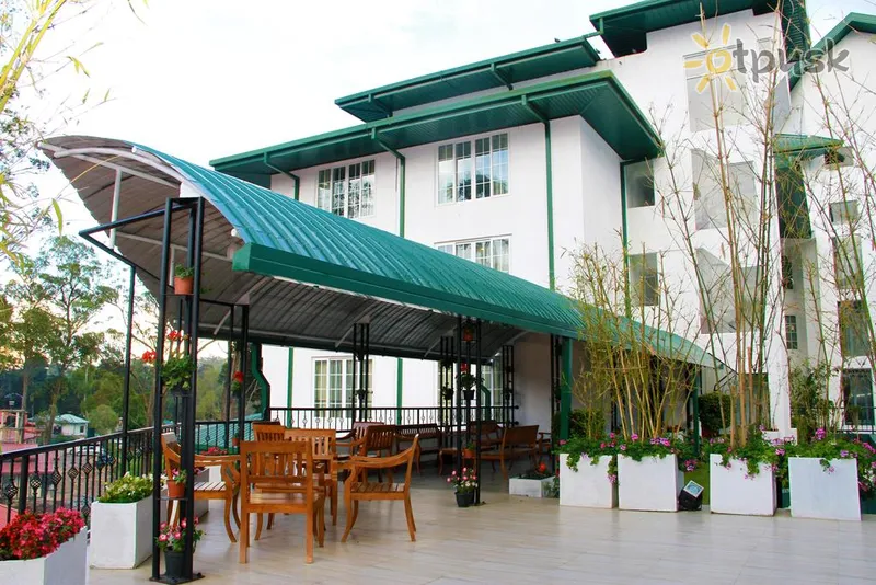 Фото отеля Araliya Green Hills Hotel 4* Нувара Элия Шри-Ланка экстерьер и бассейны