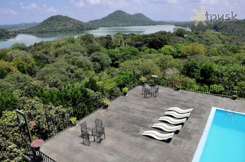 Фото отеля Giritale Hotel 3* Полоннарува Шрі Ланка екстер'єр та басейни