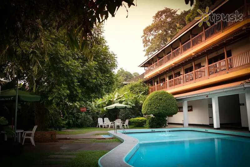 Фото отеля Hill Top Hotel 3* Kandis Šri Lanka išorė ir baseinai
