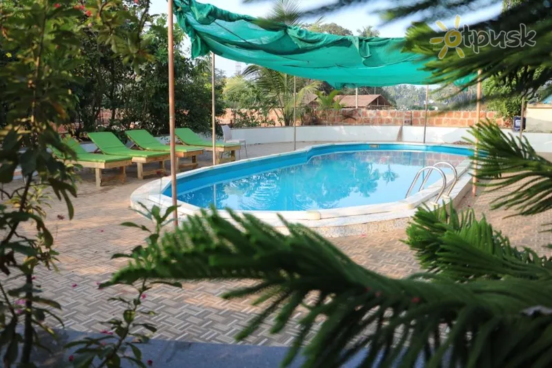 Фото отеля Ashoka King Hotel 2* Ziemeļu goa Indija ārpuse un baseini