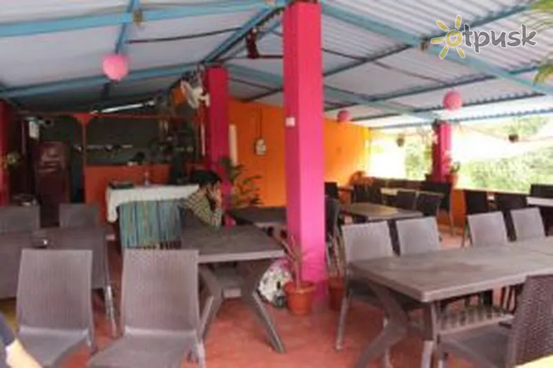 Фото отеля Kiara Beach Hotel 2* Šiaurės Goa Indija barai ir restoranai