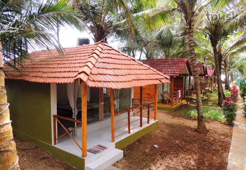 Фото отеля La Marine Morjim Beach Cottages 2* Северный Гоа Индия экстерьер и бассейны