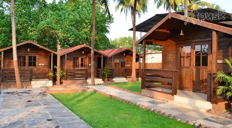 Фото отеля MAP5 Village Resort 3* Šiaurės Goa Indija išorė ir baseinai