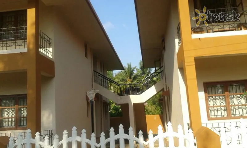 Фото отеля The Goan Courtyard Hotel 2* Южный Гоа Индия экстерьер и бассейны