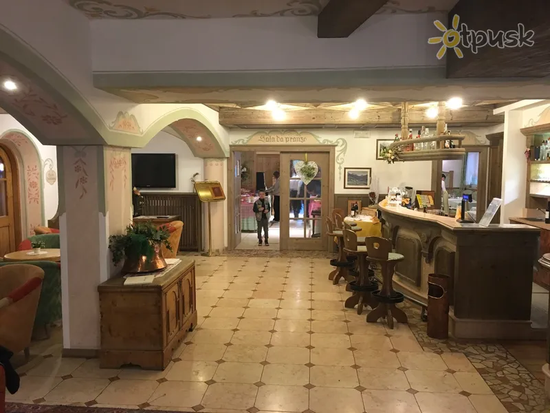 Фото отеля Soreghes Gran Chalet Hotel & Club 4* Кампітелло-ді-Фасса Італія лобі та інтер'єр