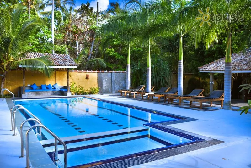Фото отеля Vibration Hotel 3* Хіккадува Шрі Ланка екстер'єр та басейни