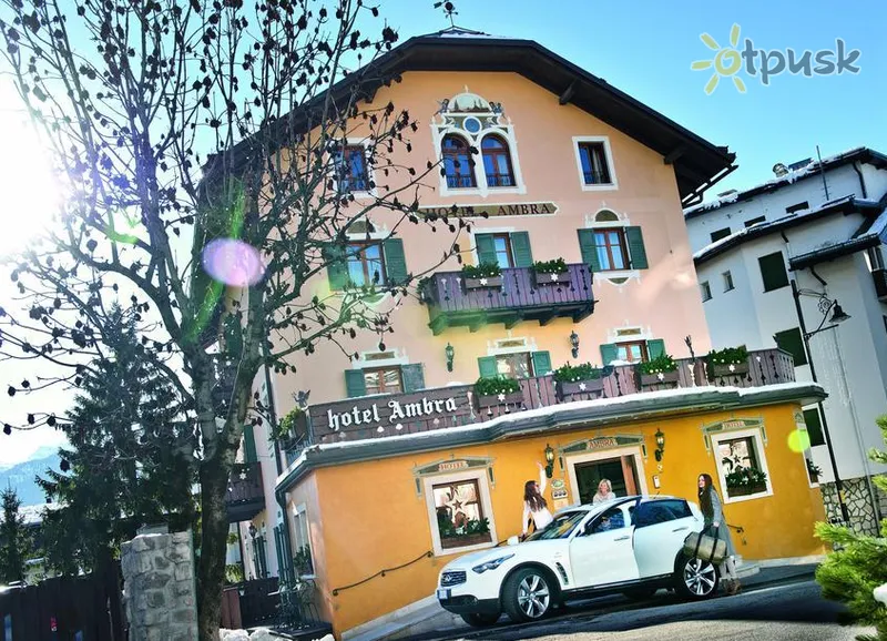 Фото отеля Ambra Cortina 4* Кортіна д'Ампеццо Італія екстер'єр та басейни