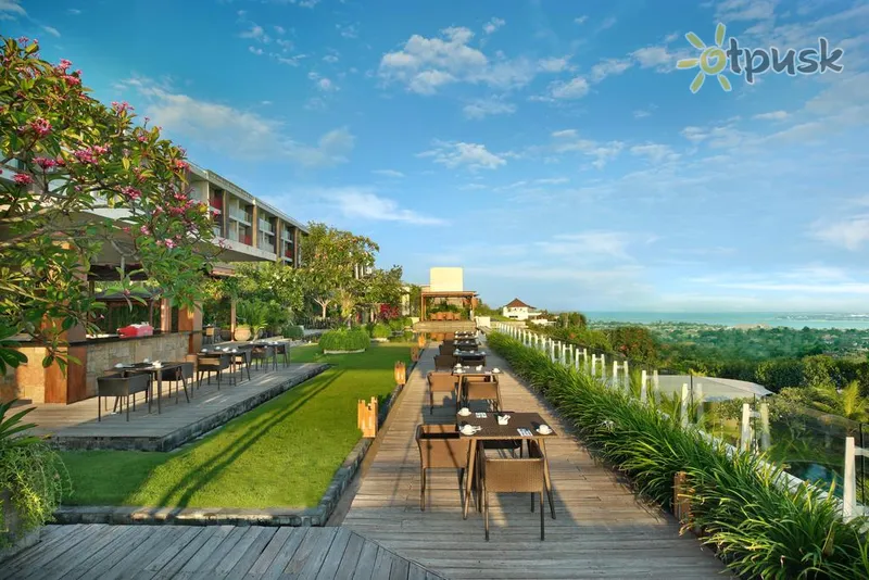 Фото отеля Golden Tulip Bay View Hotel & Convention Centre 4* Джимбаран (о. Бали) Индонезия бары и рестораны
